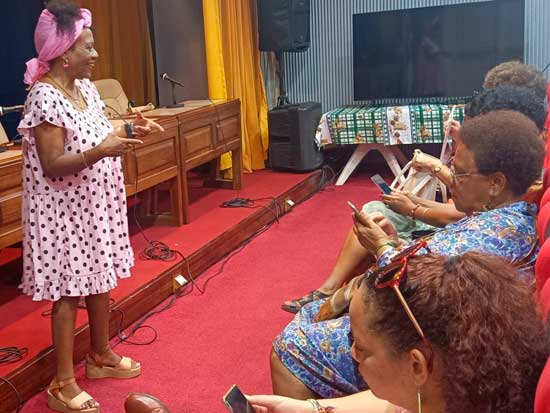 Academia y activismo impulsan programa contra el racismo en Cuba